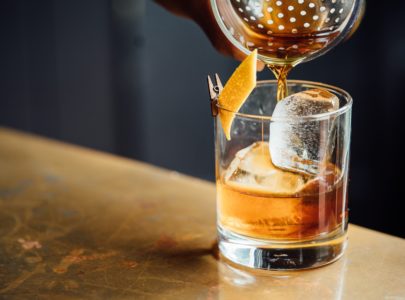 Пьем виски правильно: топ-8 лучших стаканов для благородного купажированного напитка